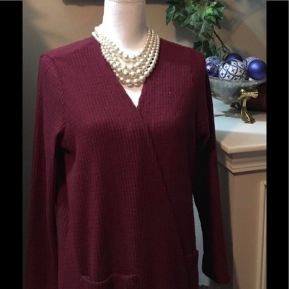 💼  Lularoe Sarah Sweater - Picture 1 of 3